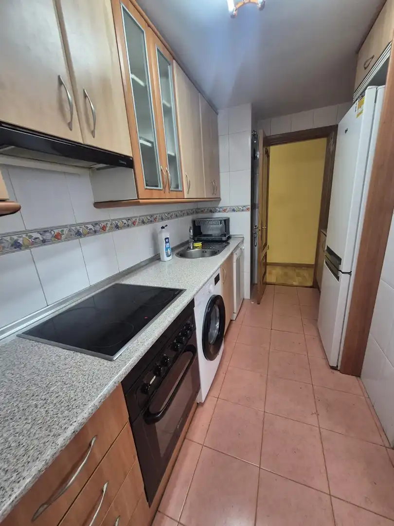 Cocina de Piso de alquiler en Ávila con Calefacción y Amueblado