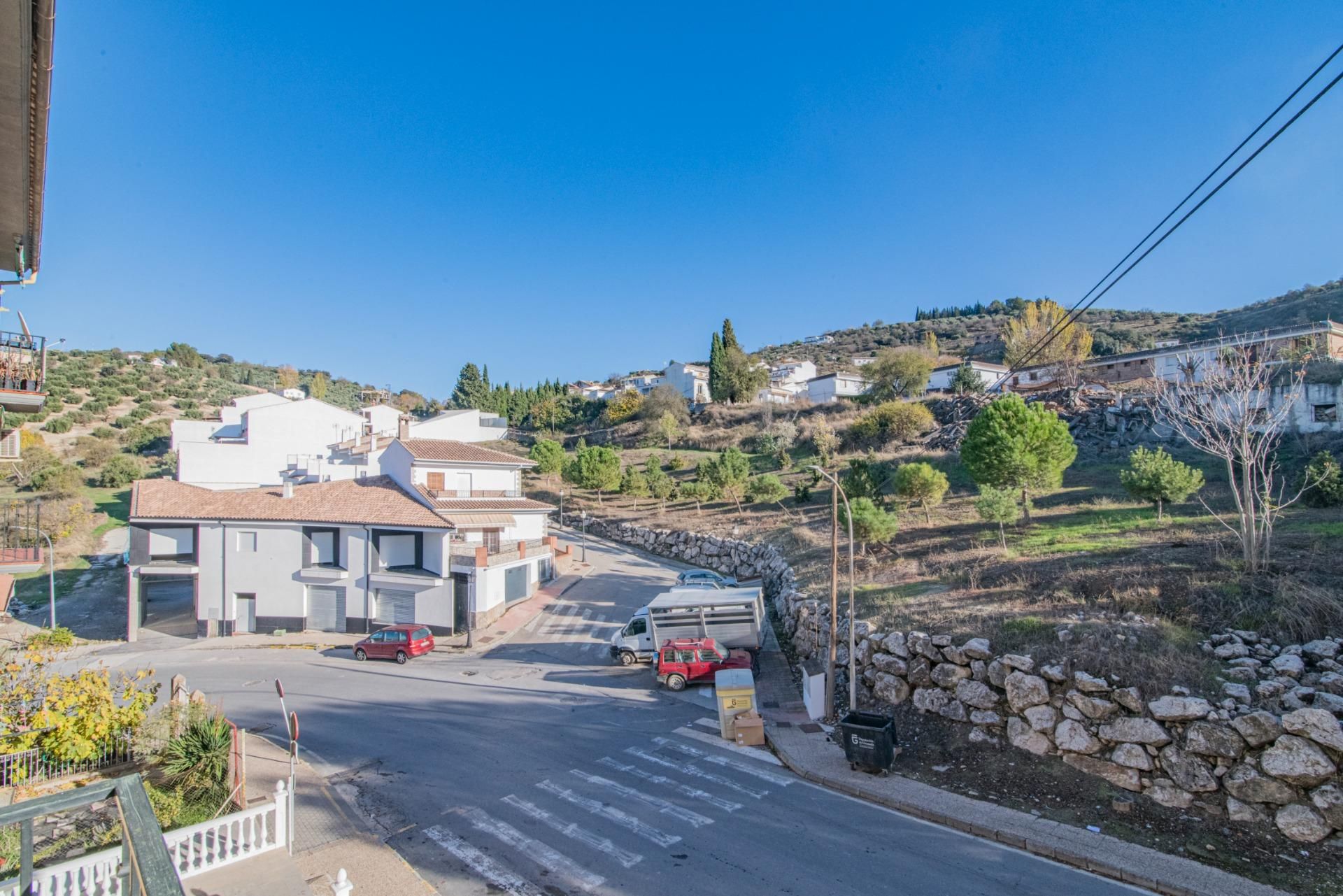 Vista exterior de Pis en venda en Montefrío amb Balcó