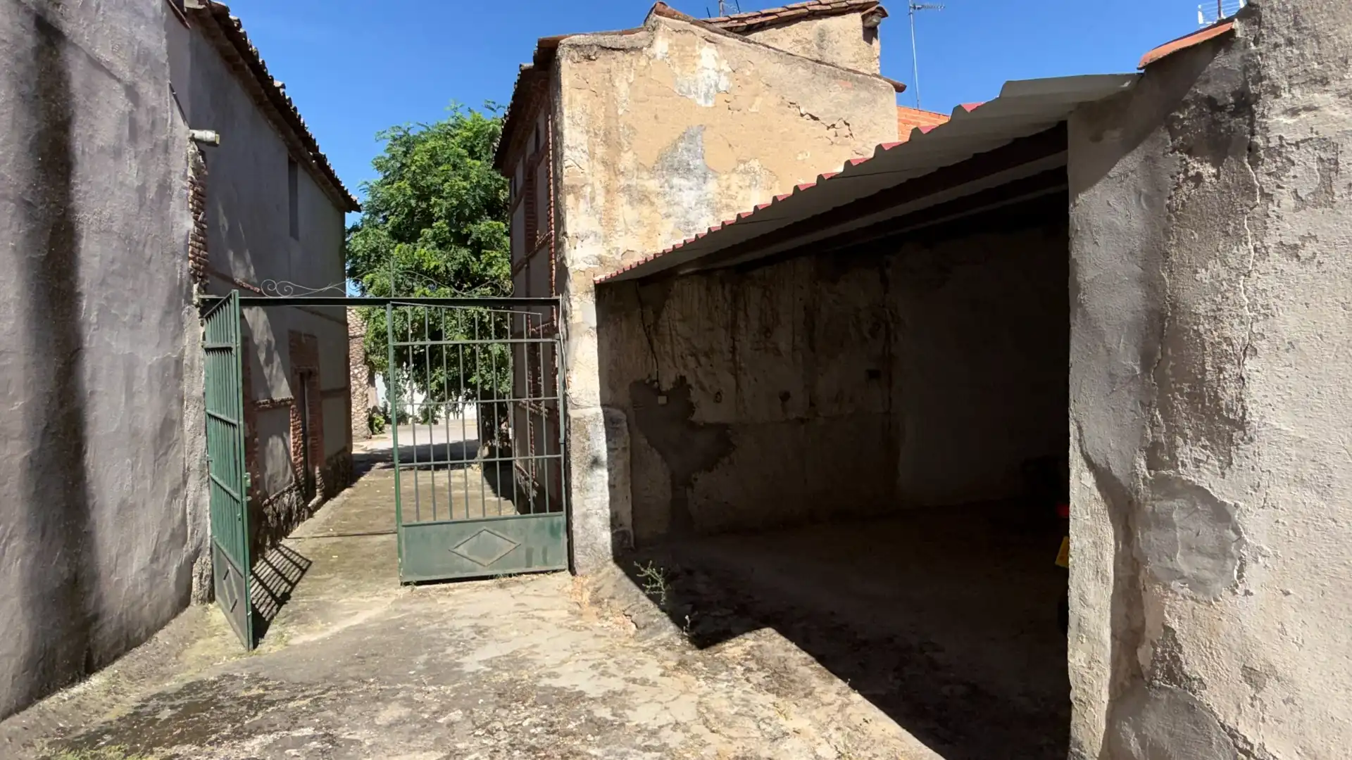 Vista exterior de Casa o xalet en venda en Villa del Prado