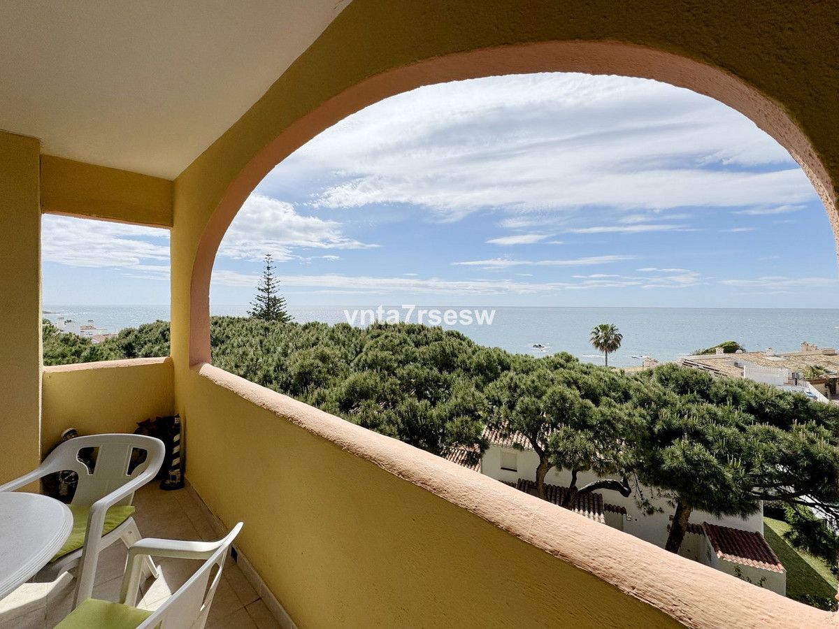 Bedroom of Flat for sale in Mijas  with Air Conditioner, Terrace and Storage room