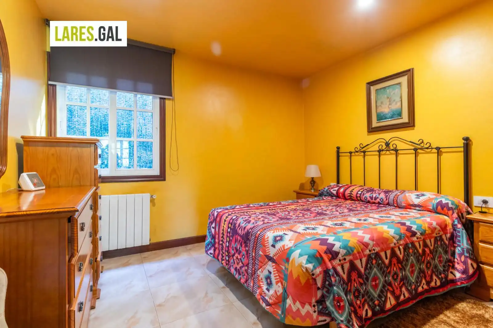 Dormitori de Casa o xalet en venda en Cangas  amb Calefacció, Terrassa i Traster