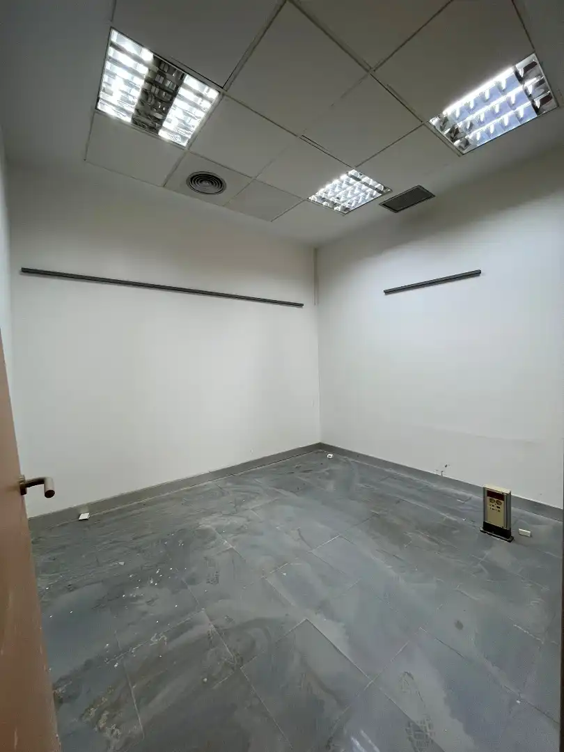 Local en venta en Madrid con Aire acondicionado y Alarma