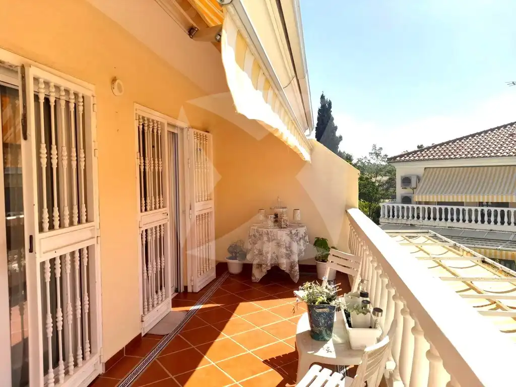 Terrassa de Casa adosada en venda en Badajoz amb Aire condicionat, Terrassa i Piscina