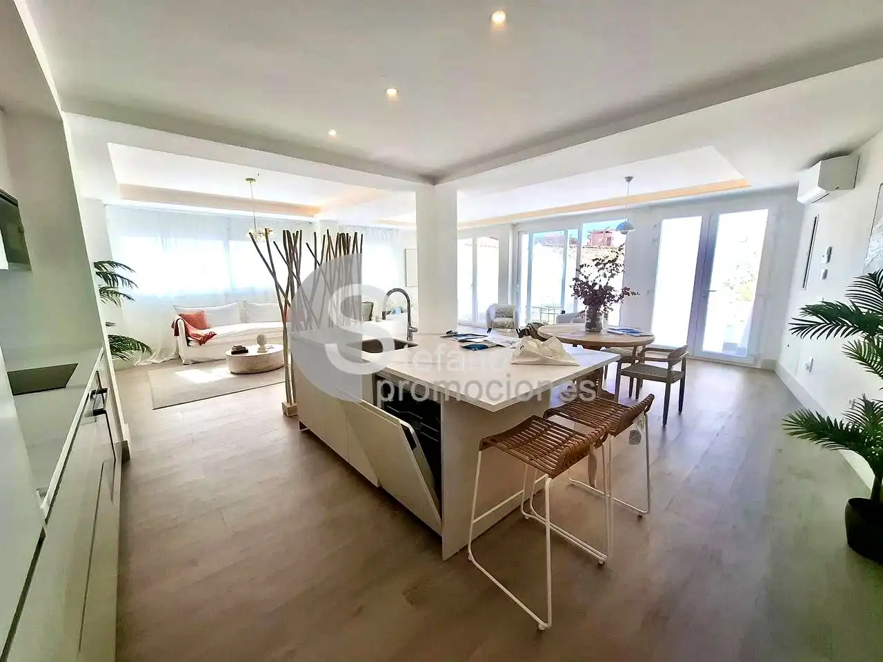Esszimmer von Erdgeschoss zum Verkauf in Málaga mit Klimaanlage und Terrasse