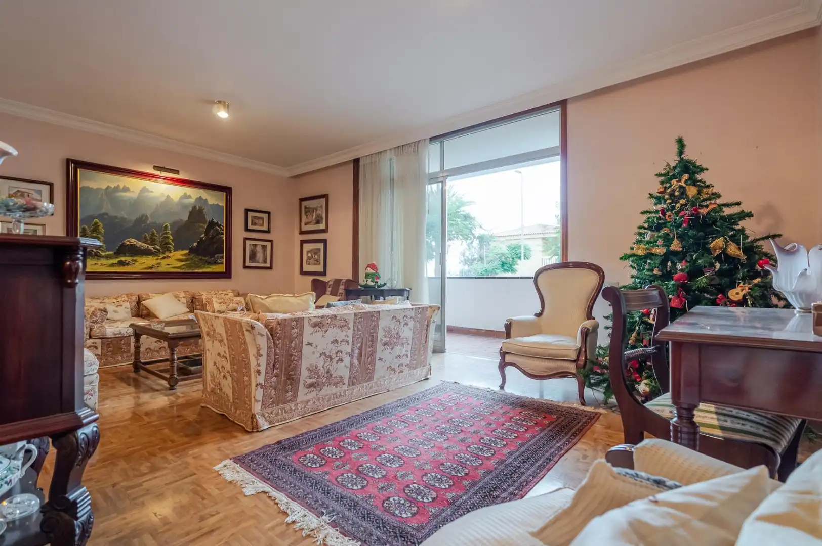 Sala d'estar de Casa adosada en venda en Las Palmas de Gran Canaria amb Jardí privat, Parquet i Terrassa