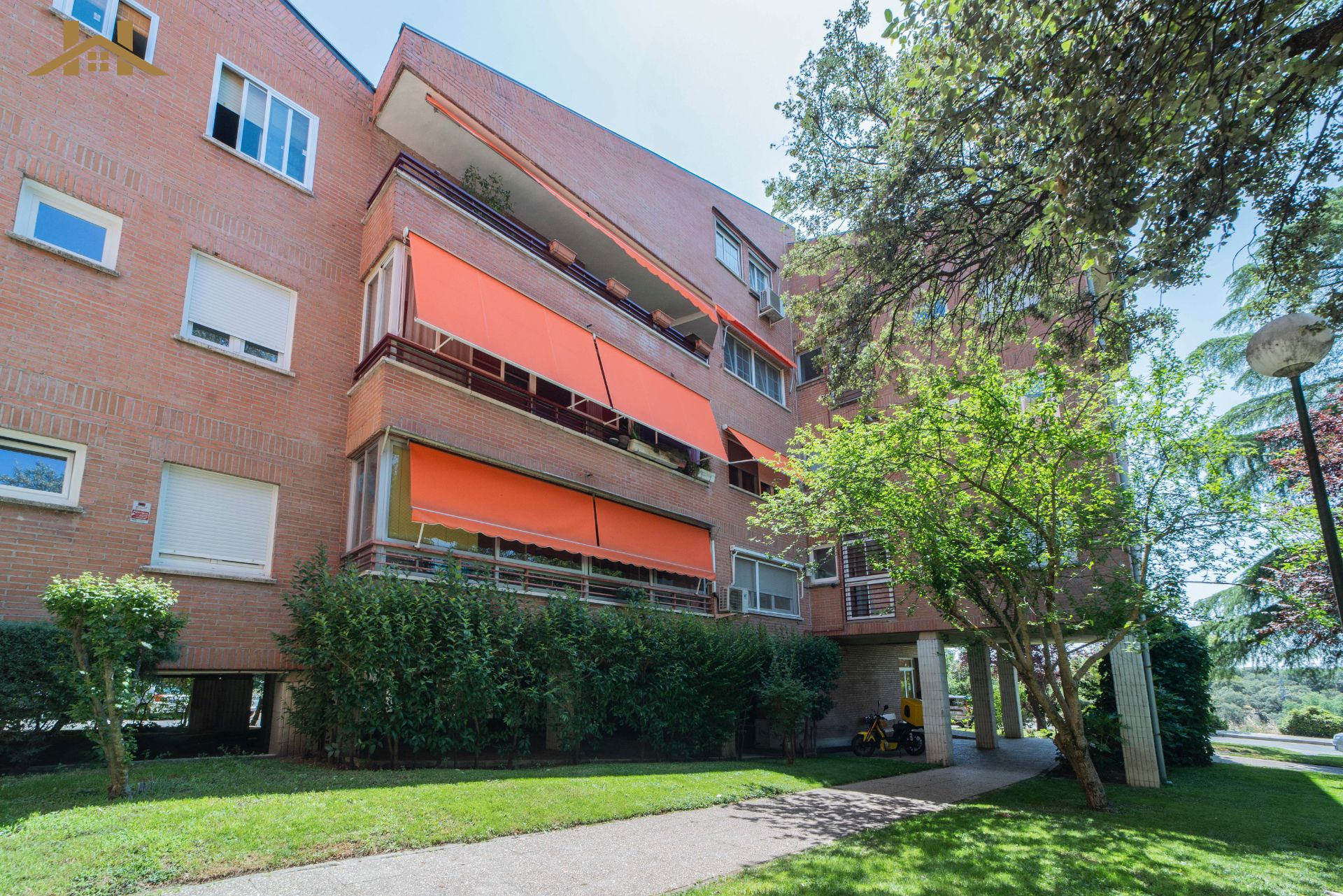 Exterior view of Flat for sale in Galapagar  with Terrace, Furnished and Community pool