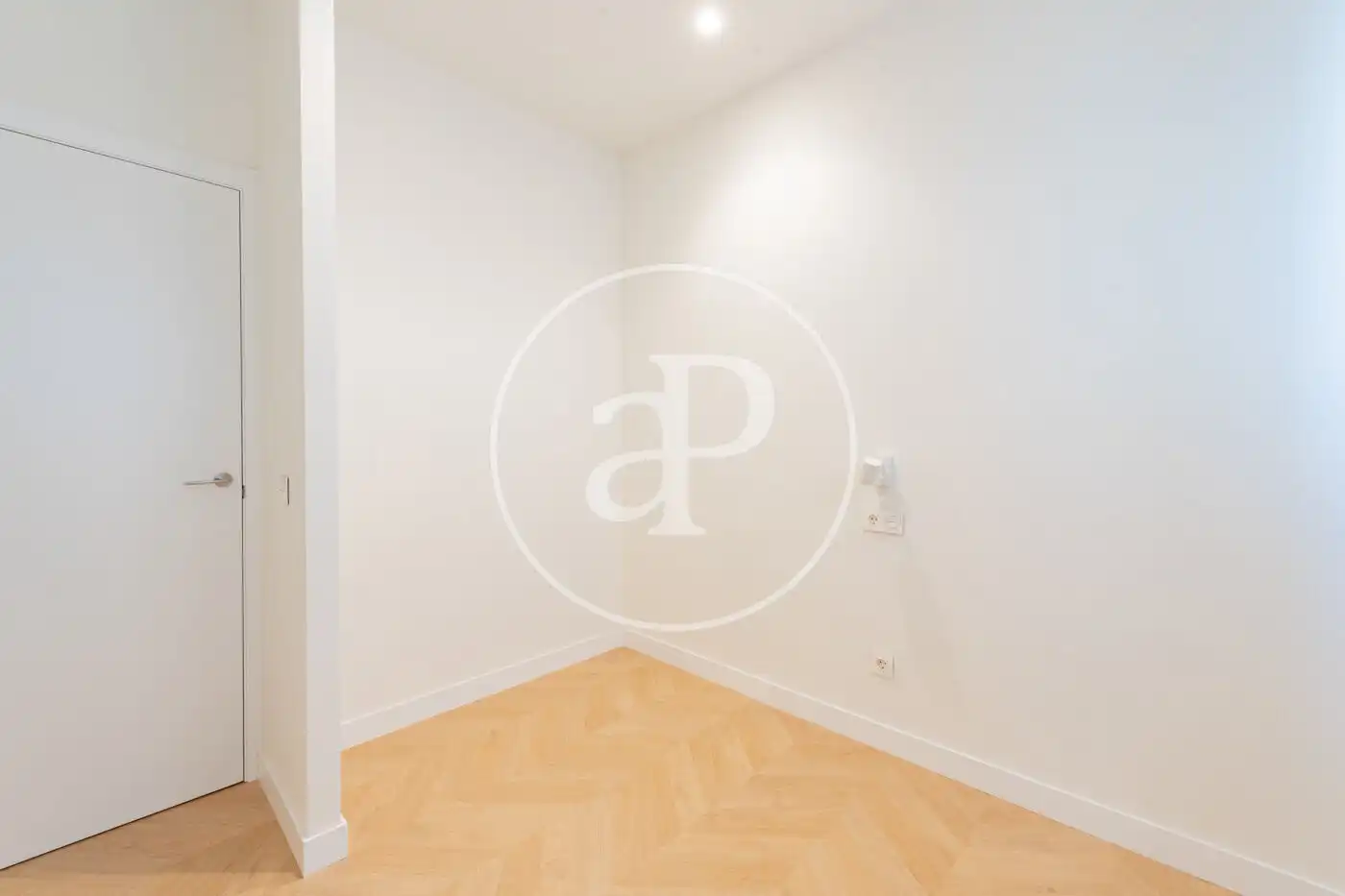 Schlafzimmer von Wohnung zur Miete in Madrid mit Klimaanlage, Heizung und Möbliert