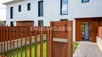 Exterior view of House or chalet for sale in Asteasu  with Air Conditioner, Heating and Private garden