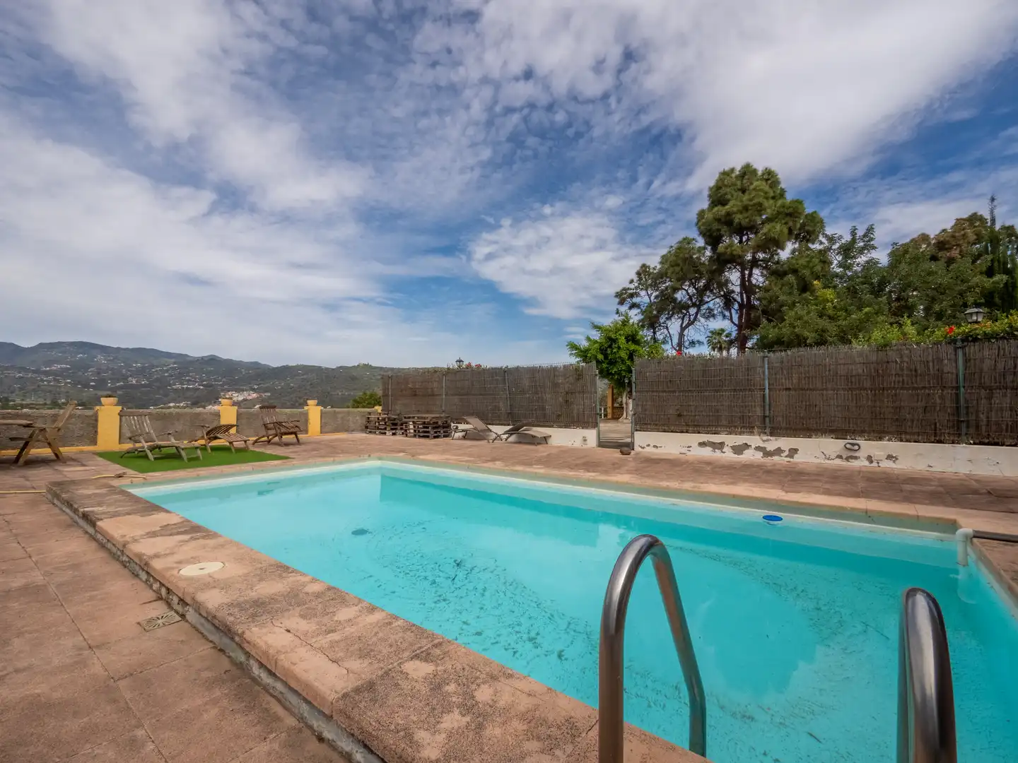 Schwimmbecken von Haus oder Chalet zum Verkauf in Santa Brígida mit Privatgarten, Terrasse und Abstellraum