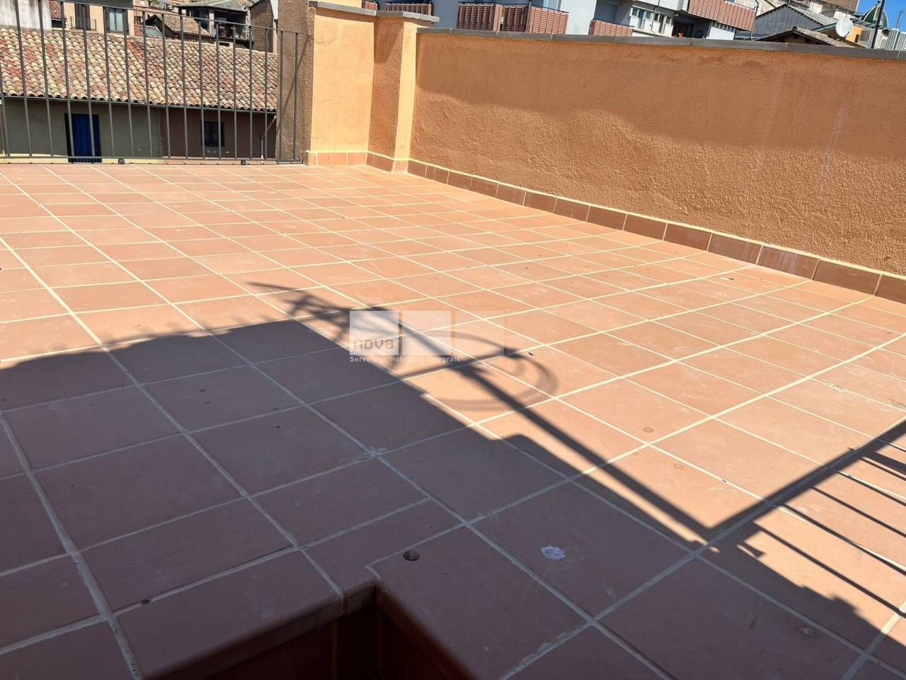 Duplex to rent in Centre  , Vic