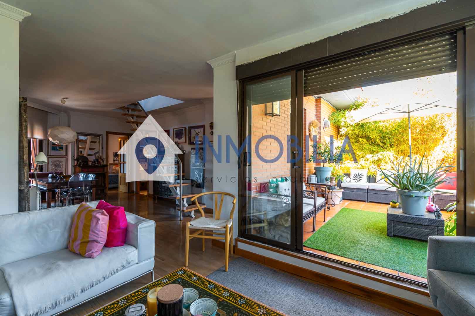 Exterior view of Attic for sale in  Madrid Capital  with Air Conditioner, Heating and Terrace