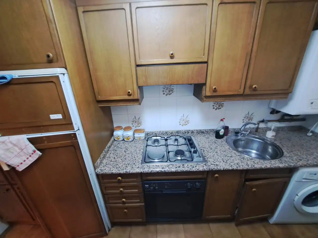 Kitchen of Flat for sale in Zaragoza  with Heating, Terrace and Storage room