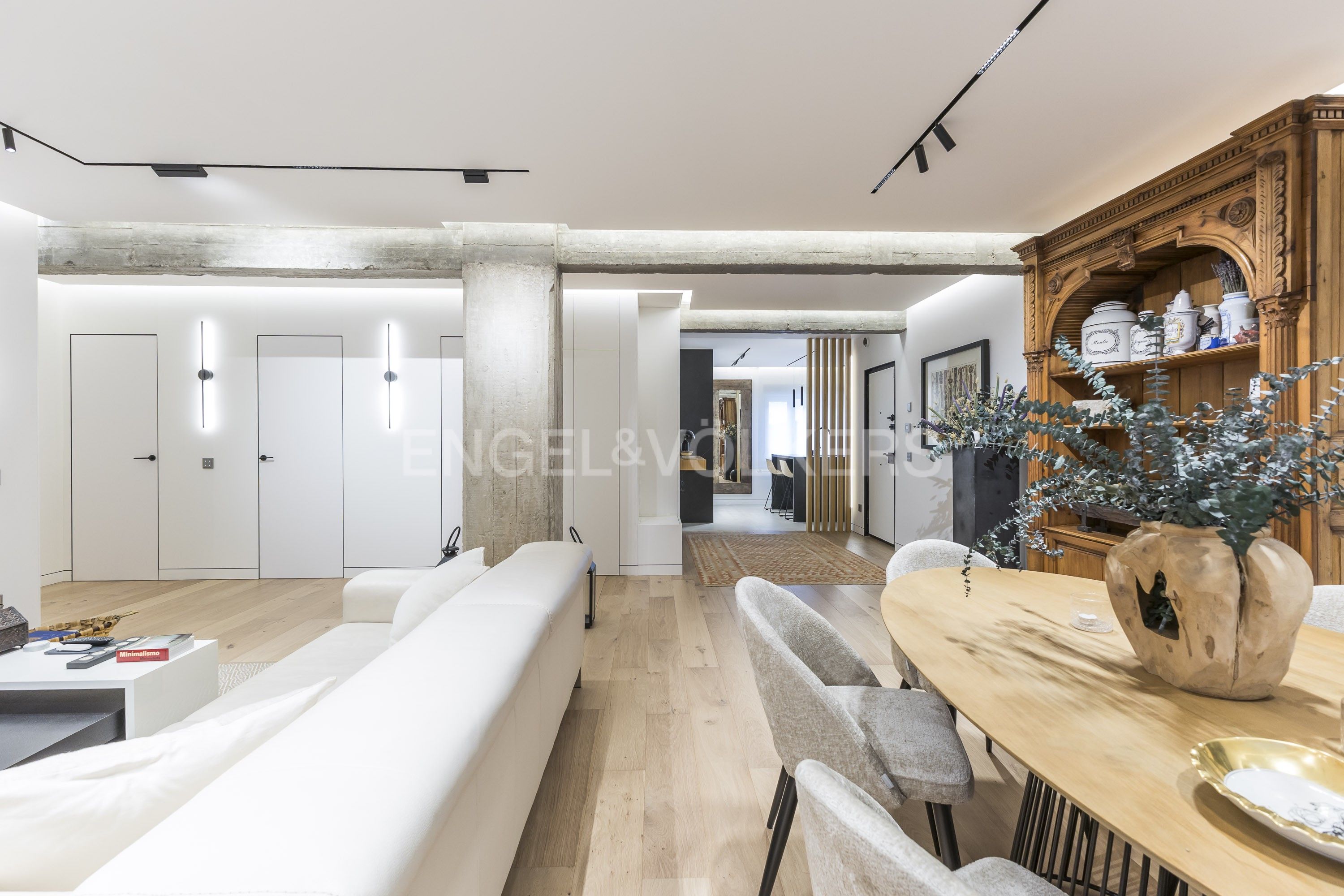 Living room of Apartment for sale in  Madrid Capital  with Air Conditioner, Heating and Storage room