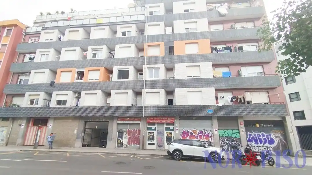 Garage for sale in Bilbao 