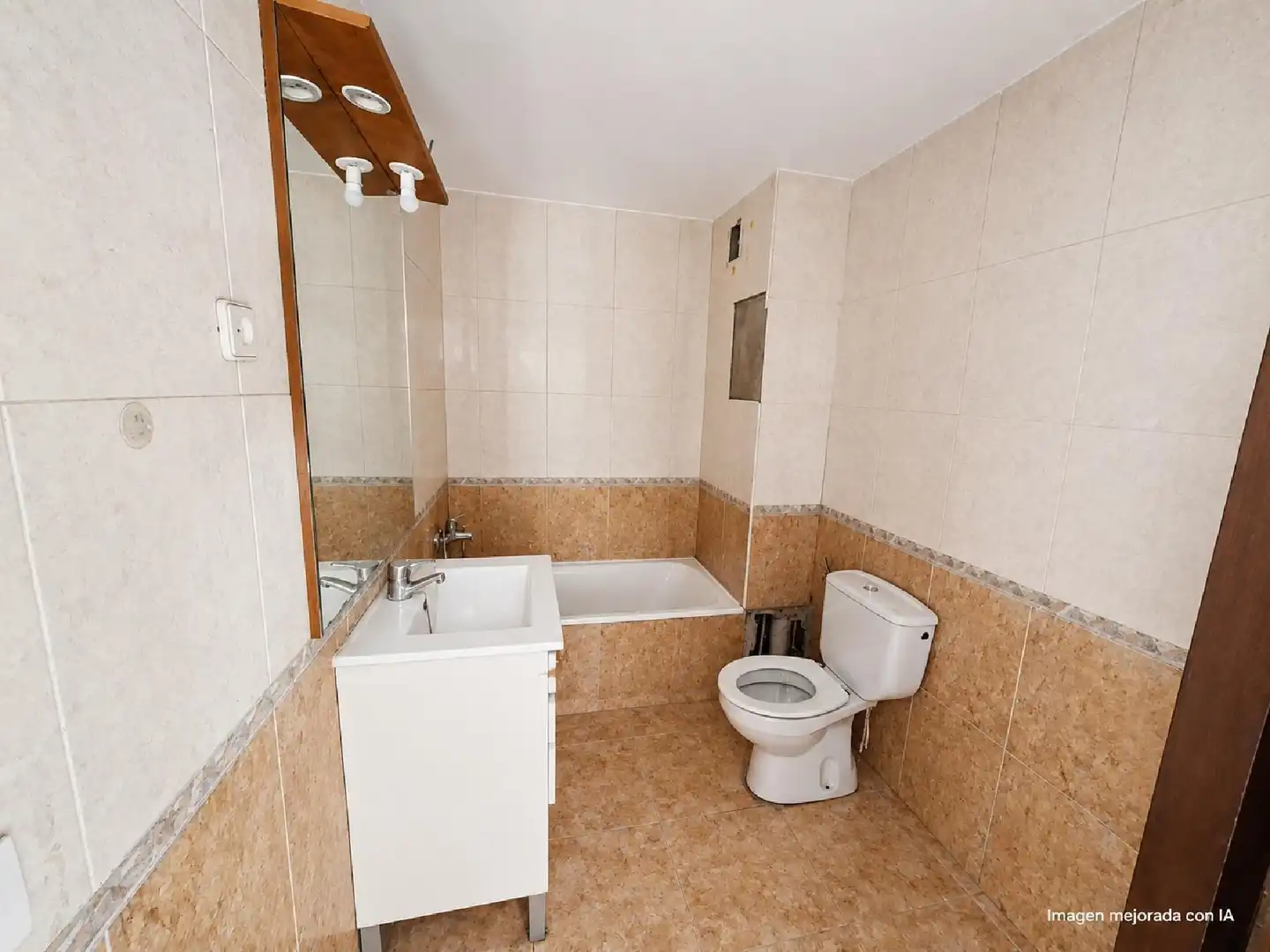 Baño de Piso en venta en Figueres con Terraza
