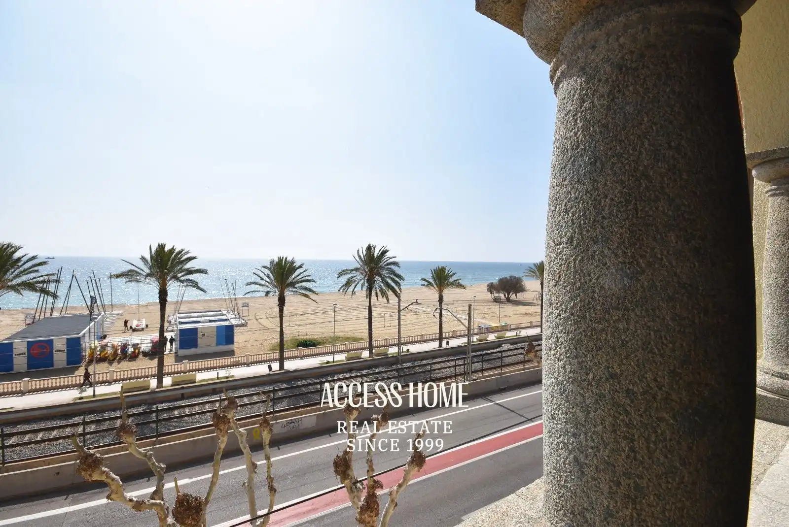 Vista exterior de Casa o xalet en venda en El Masnou amb Calefacció, Terrassa i Moblat