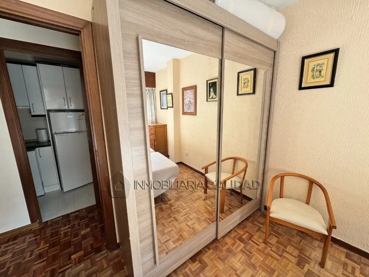 Habitación de Piso de alquiler en Burgos con Calefacción y Amueblado
