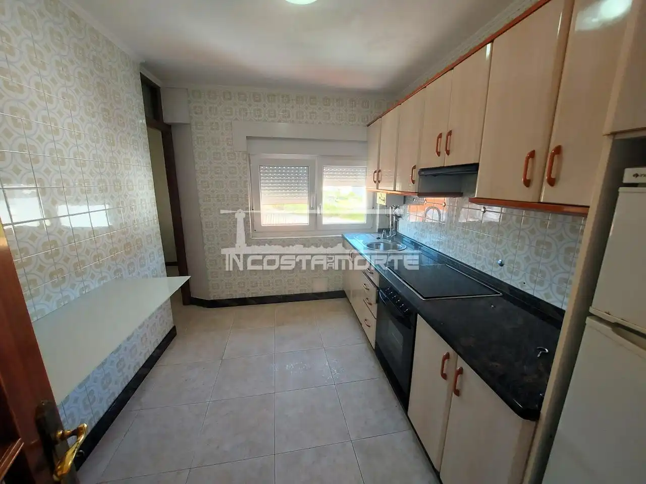 Küche von Wohnung zum Verkauf in Cee mit Abstellraum