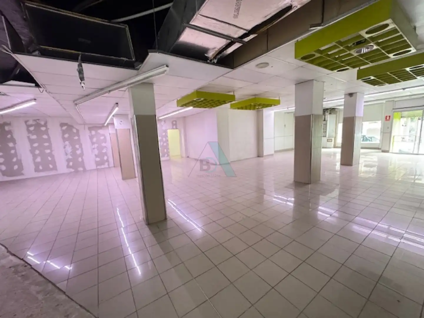 Business premises to rent in Llanes - Román Romano