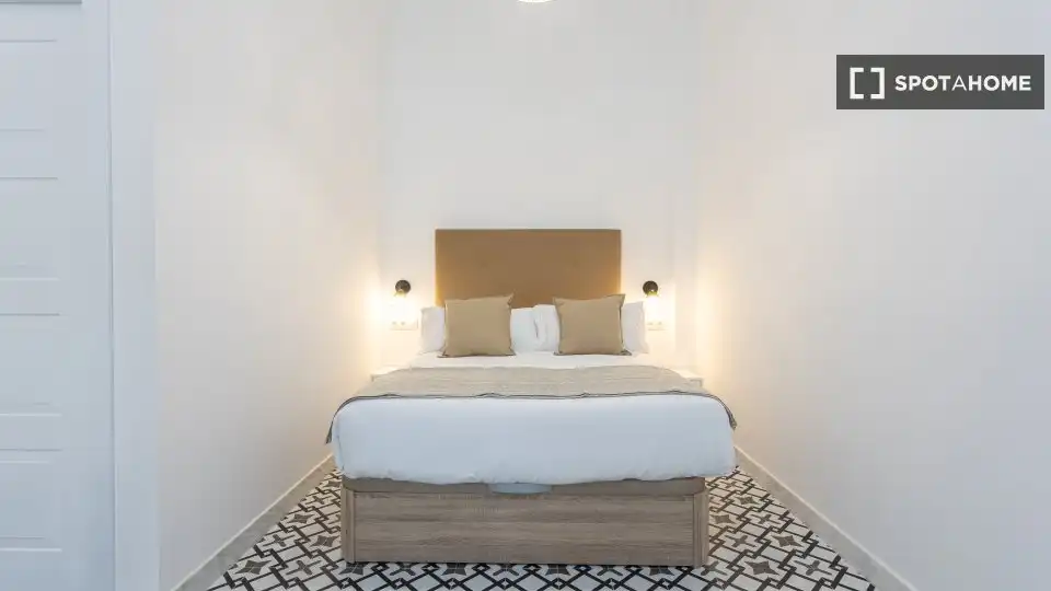 Bedroom of Study for share in Málaga  with Air Conditioner, Terrace and Furnished