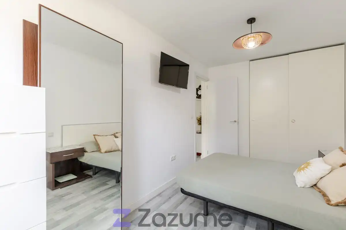 Schlafzimmer von Wohnung zur Miete in Madrid mit Klimaanlage, Heizung und Parkett