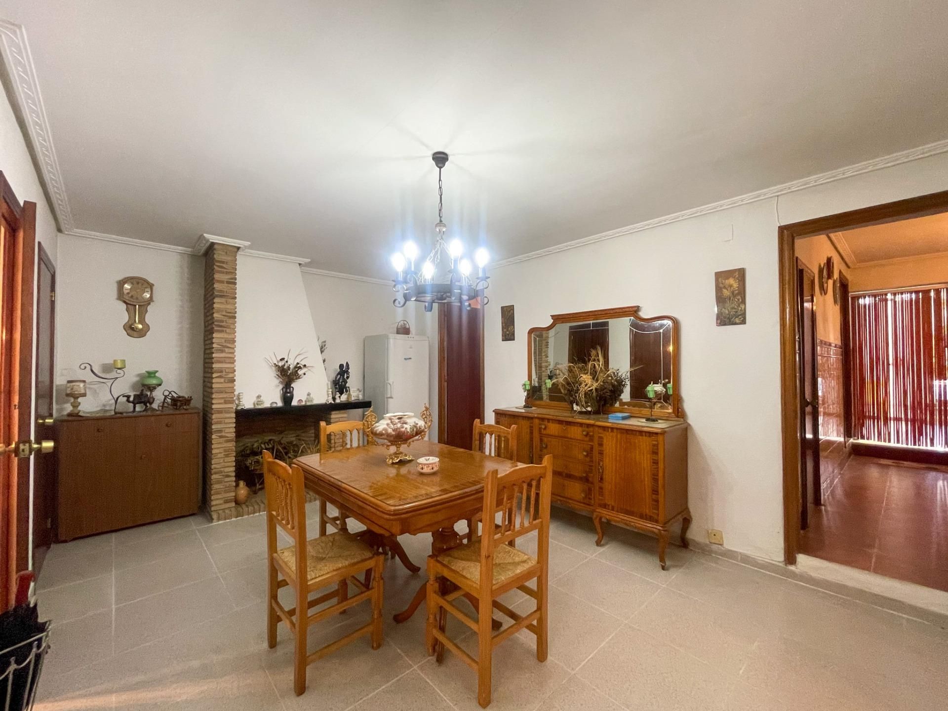 Dining room of Country house for sale in Requena  with Air Conditioner, Heating and Terrace
