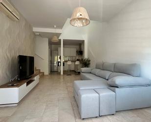 Sala d'estar de Casa o xalet en venda en Málaga Capital amb Aire condicionat, Jardí privat i Terrassa