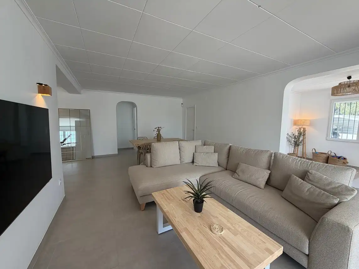Sala d'estar de Casa o xalet en venda en Santa Pola amb Aire condicionat, Jardí privat i Piscina