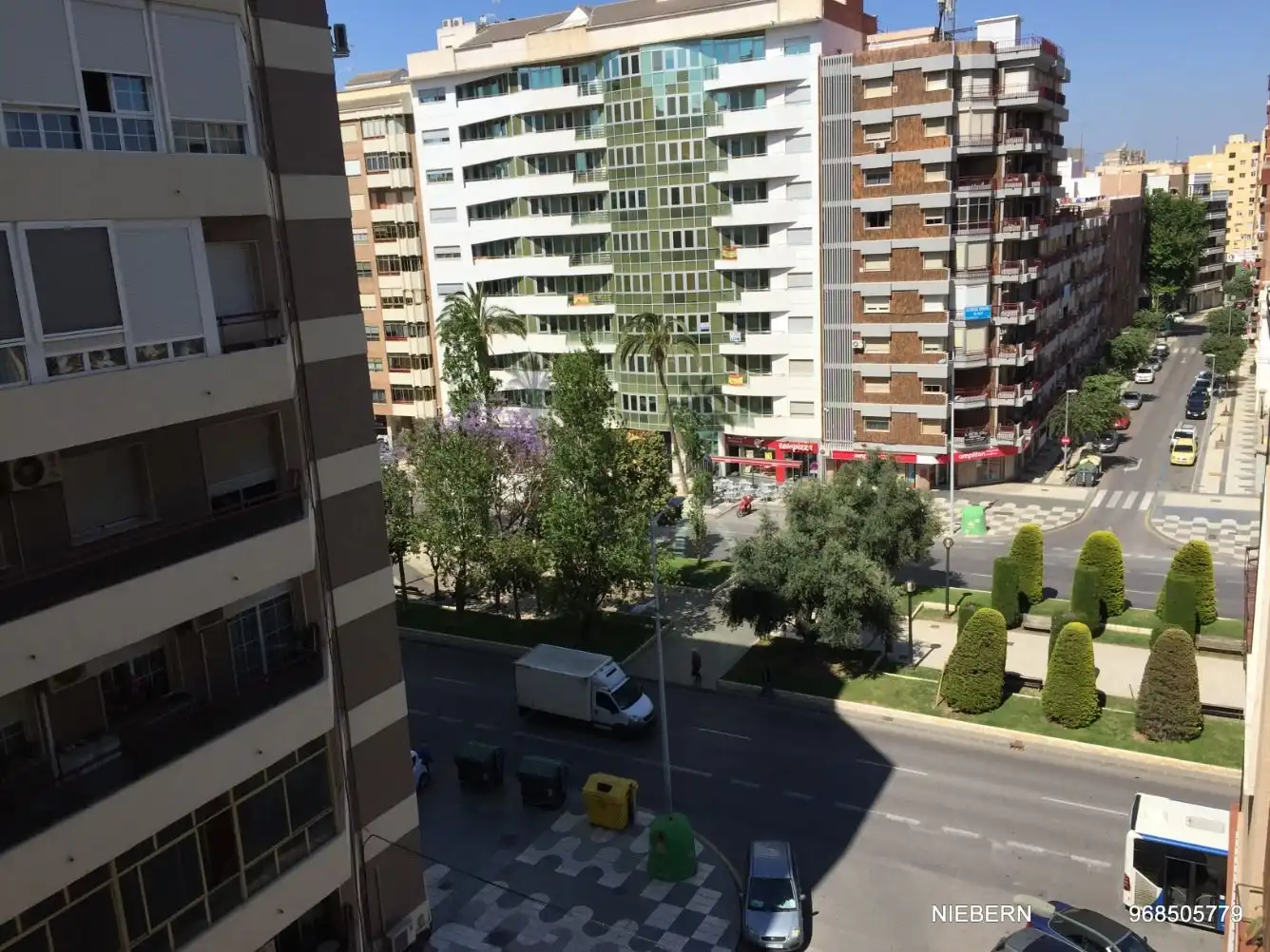 Vista exterior de Piso de alquiler en Cartagena con Aire acondicionado, Parquet y Amueblado