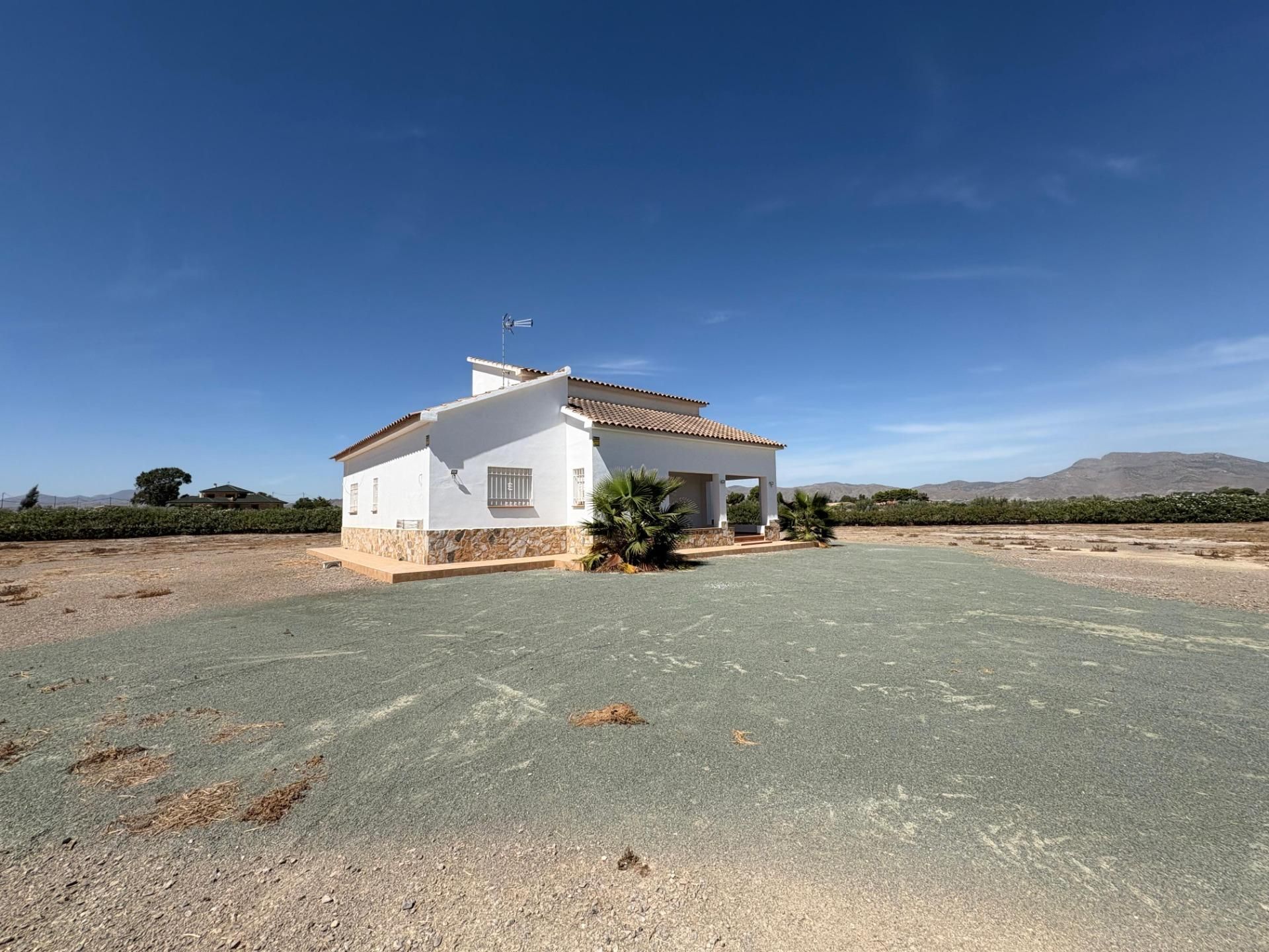 Country house for sale in Campillo