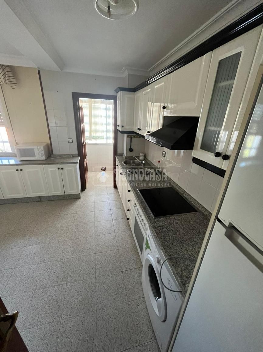 Cocina de Piso en venta en  Huelva Capital