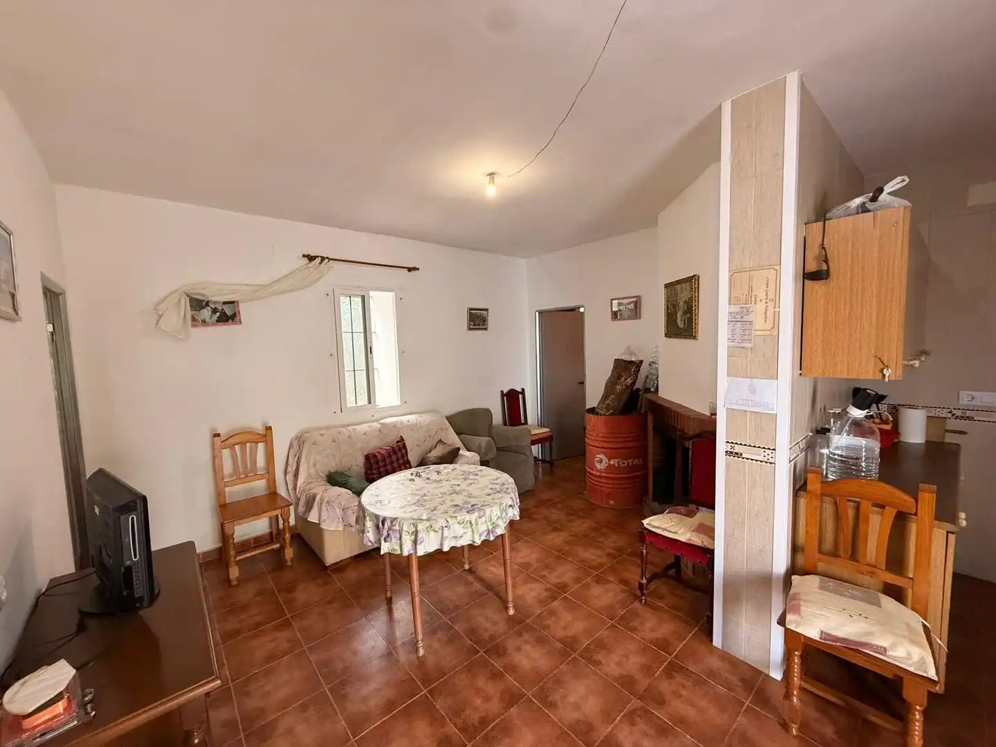 Wohnzimmer von Country house zum Verkauf in Obejo