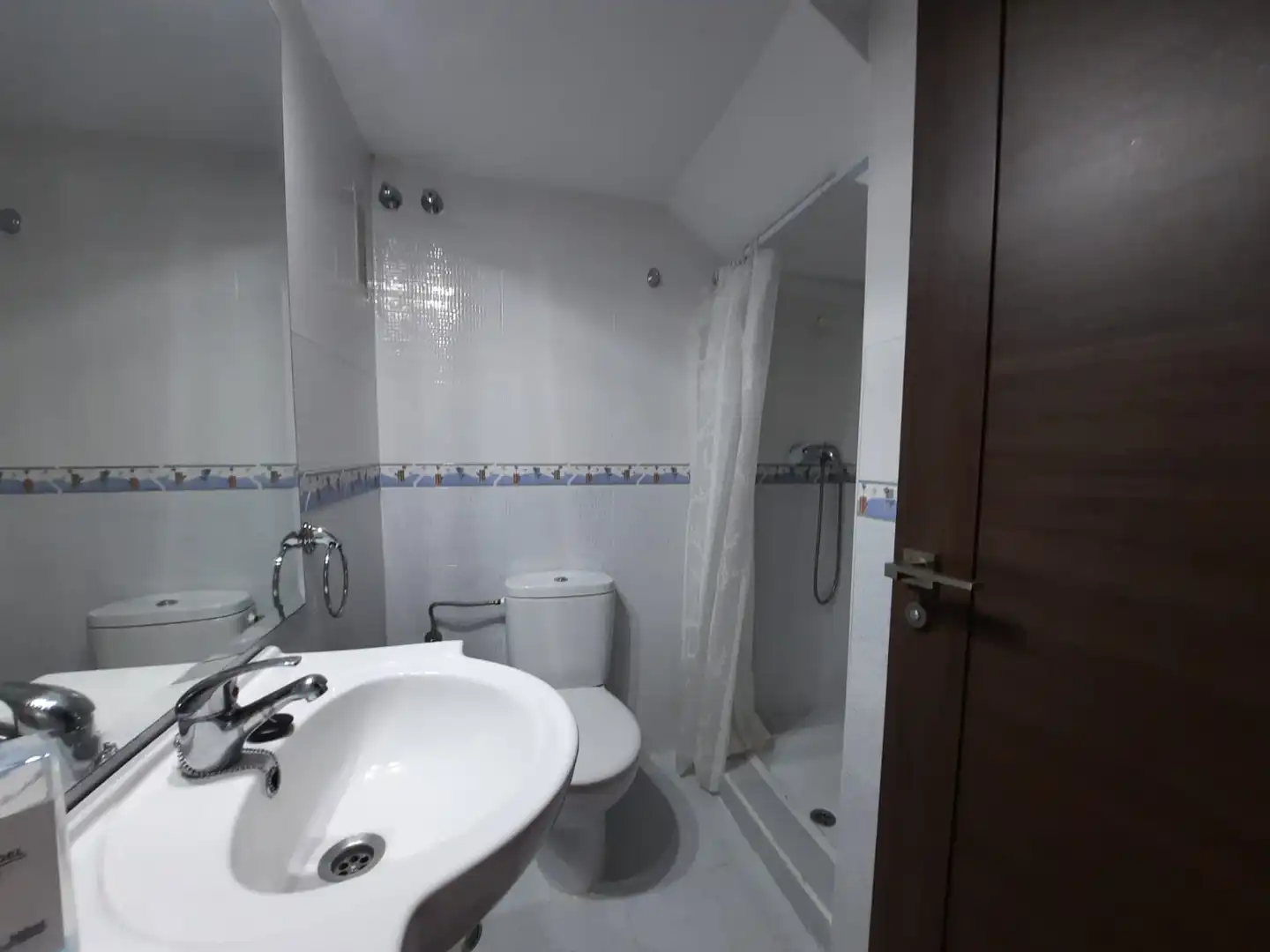 Bathroom of Attic for sale in Torremolinos  with Air Conditioner, Terrace and Furnished