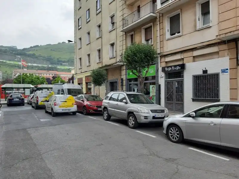 Business premises for sale in Asturias Kalea 6, imagen 2