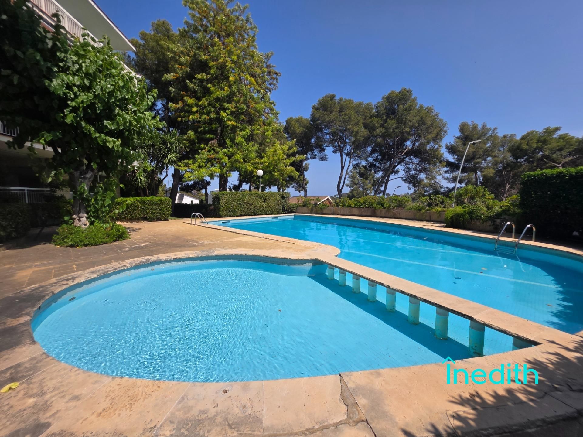 Piscina de Pis en venda en Castelldefels amb Aire condicionat, Calefacció i Parquet