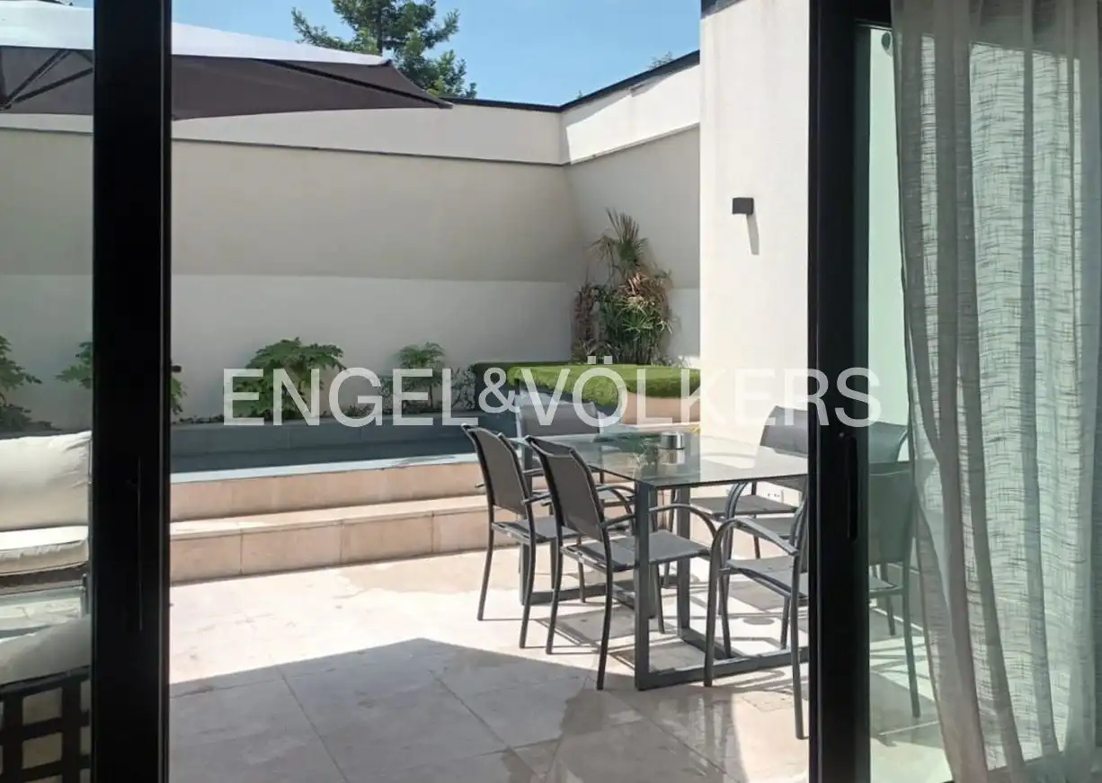 Terraza de Ático de alquiler en  Madrid Capital con Aire acondicionado, Calefacción y Terraza