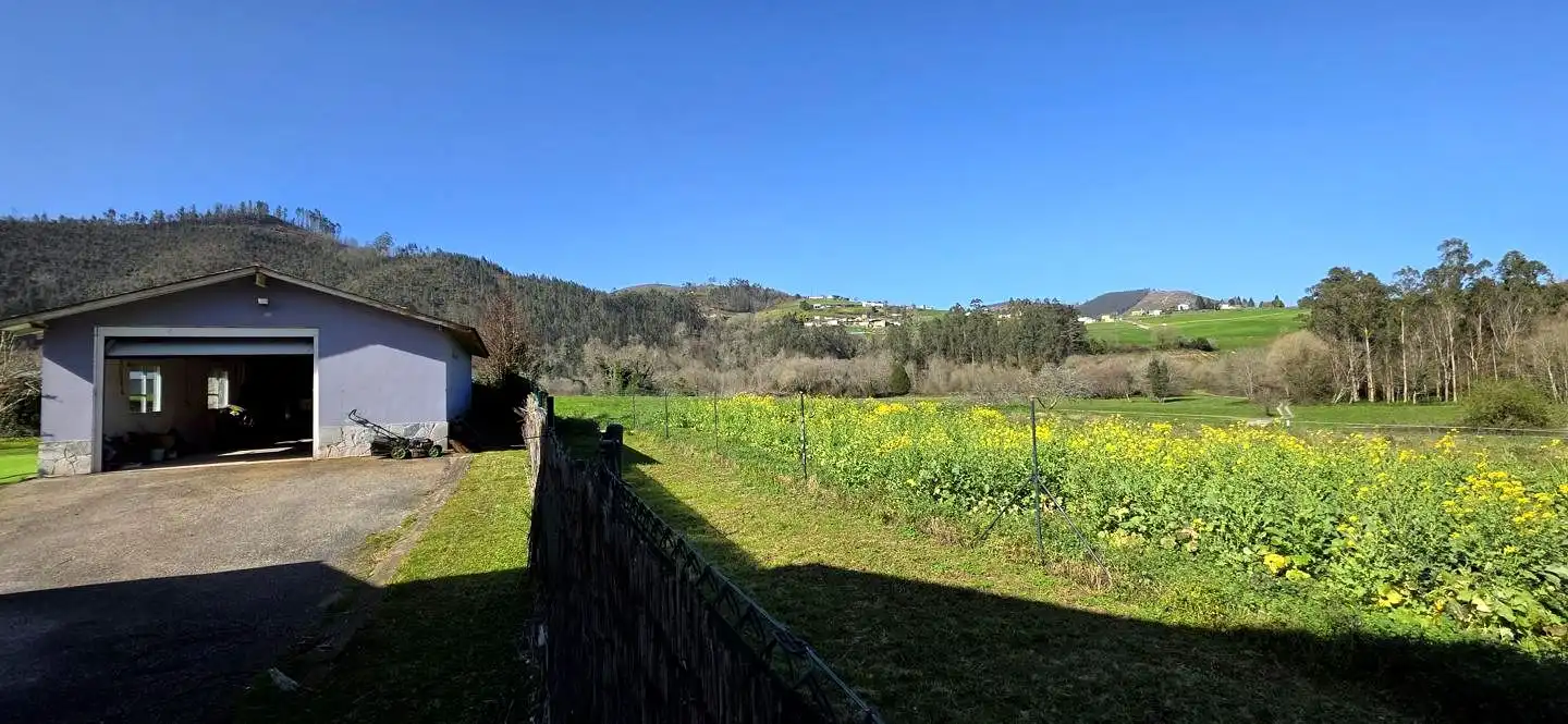 Houses for sale in Valdés - Luarca  with Heating, Private garden and Parquet flooring