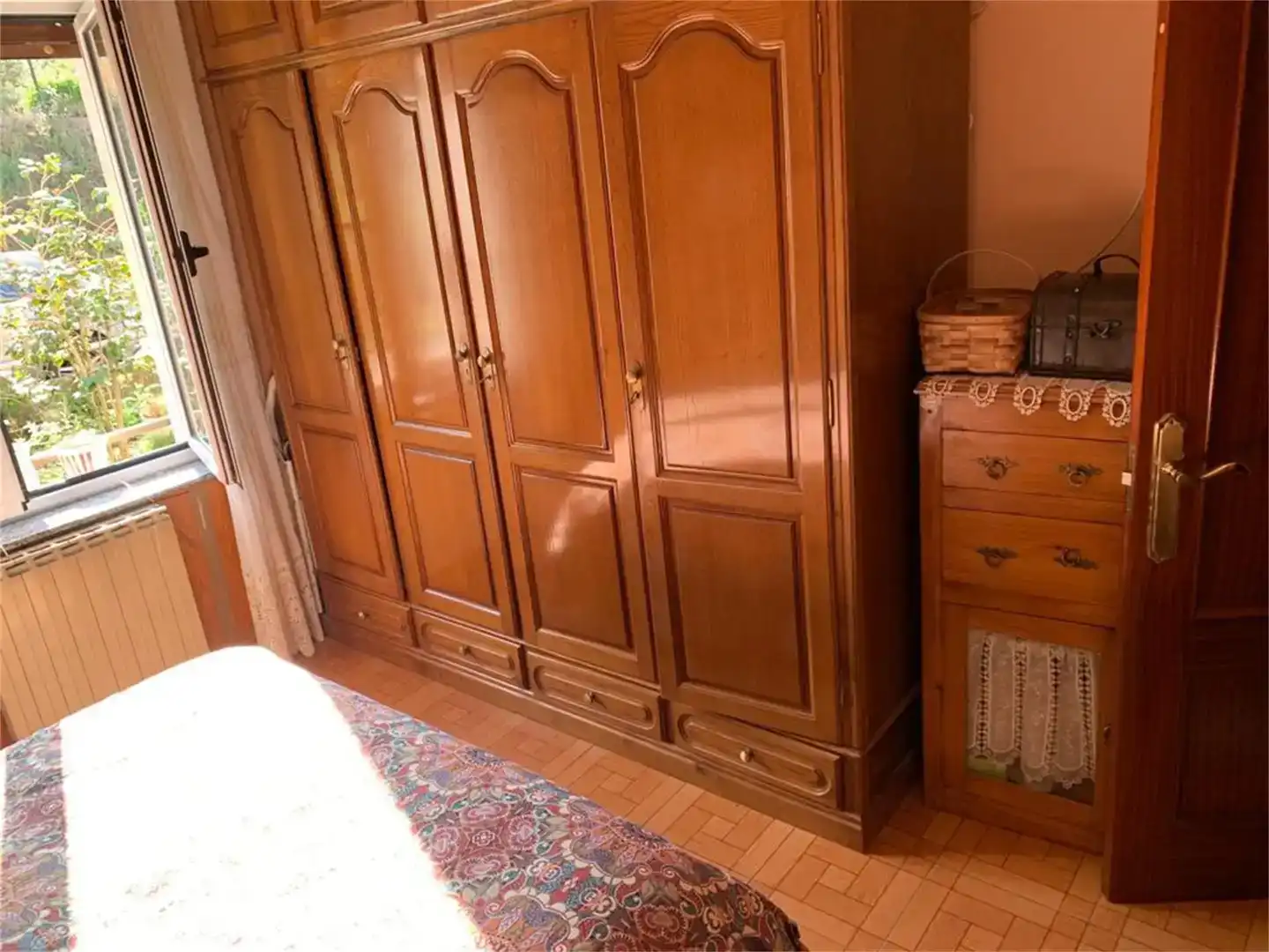 Habitación de Planta baja en venta en Lena con Jardín privado, Trastero y Amueblado