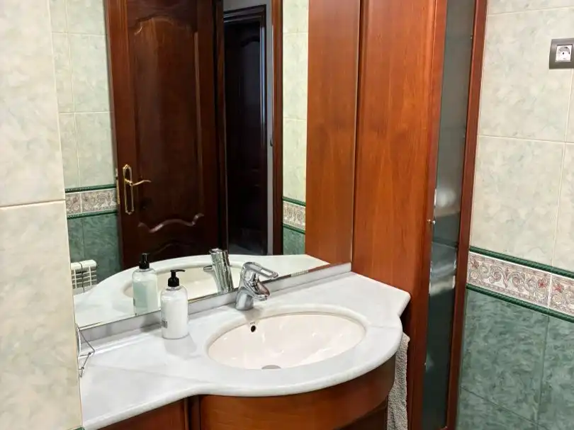Bathroom of Flat for sale in Bilbao   with Balcony