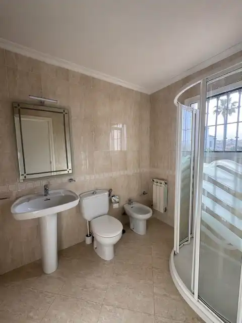 Bathroom of Houses for sale in Algeciras  with Air Conditioner, Private garden and Terrace