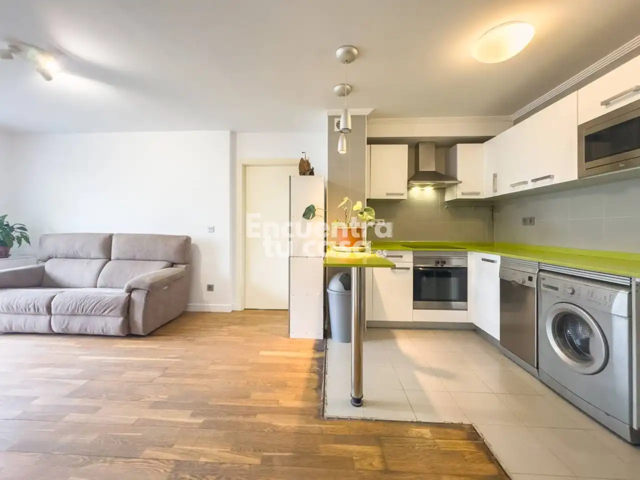 Küche von Wohnung zum Verkauf in Hendaye mit Heizung, Privatgarten und Terrasse