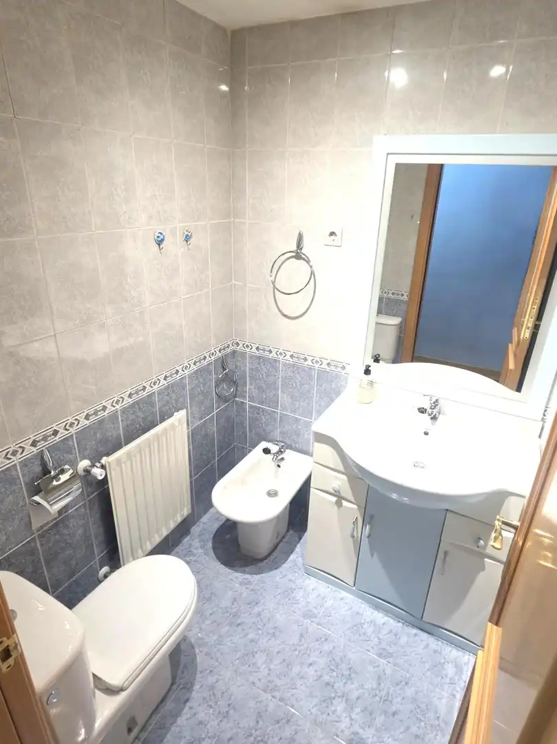 Badezimmer von Wohnung zum Verkauf in Leganés mit Klimaanlage, Heizung und Parkett