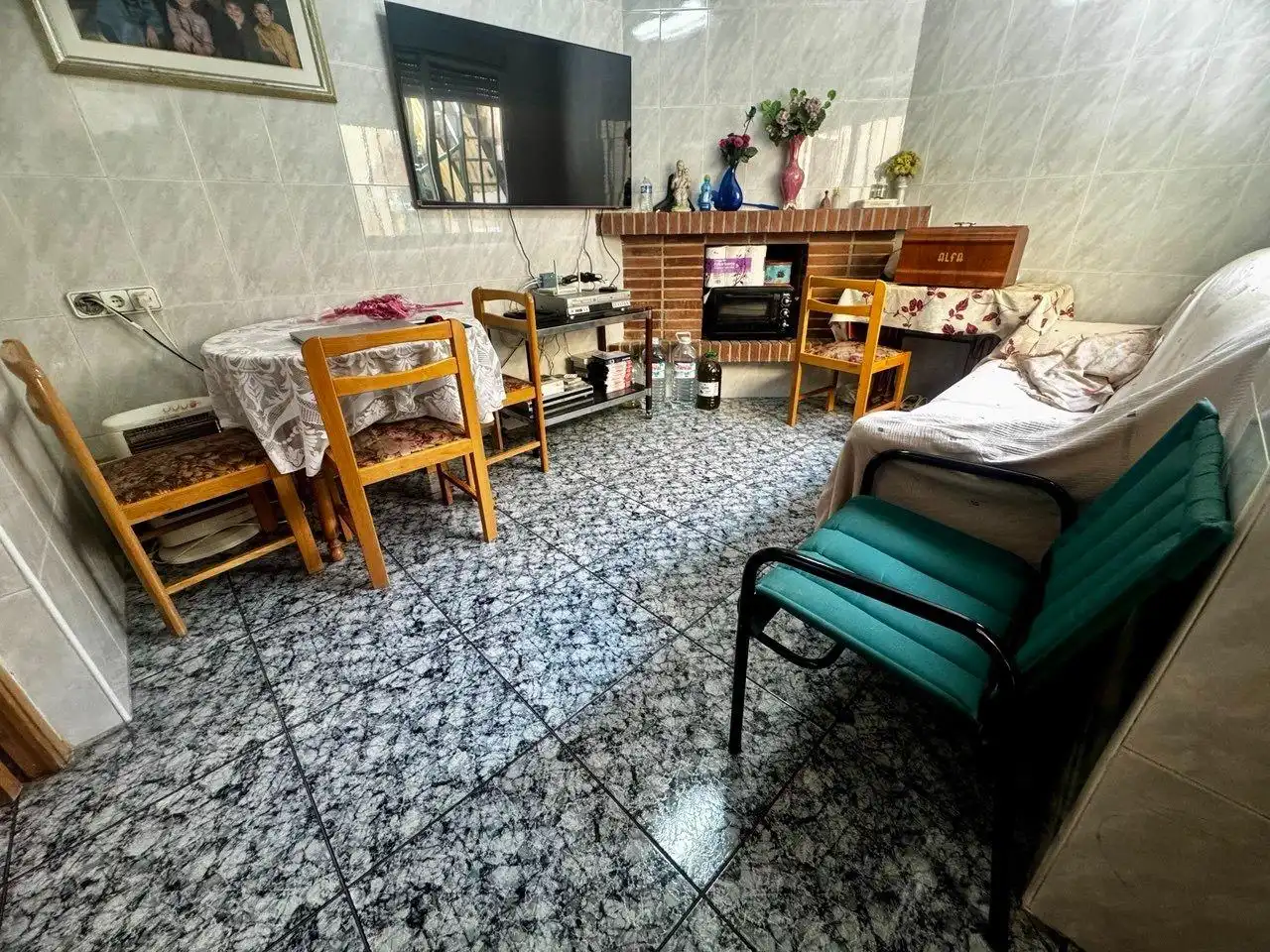 Houses for sale in Crevillent  with Air Conditioner, Terrace and Storage room