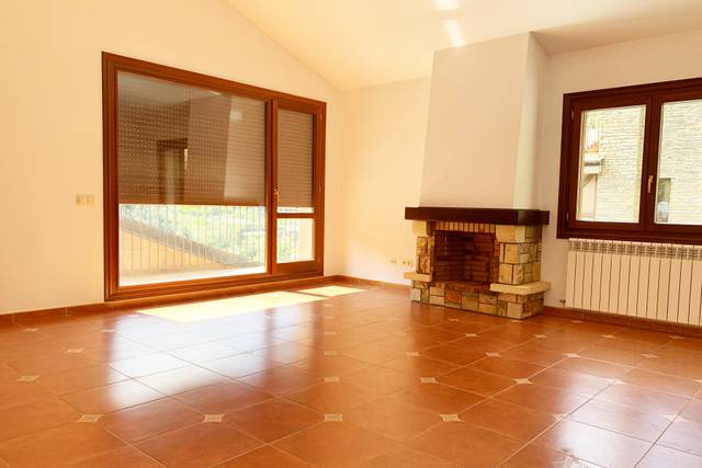 Ático en Alquiler en Arinsal - Erts