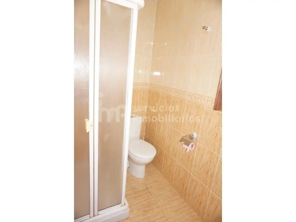 Baño de Casa adosada en venta en Benamocarra con Jardín privado, Terraza y Amueblado