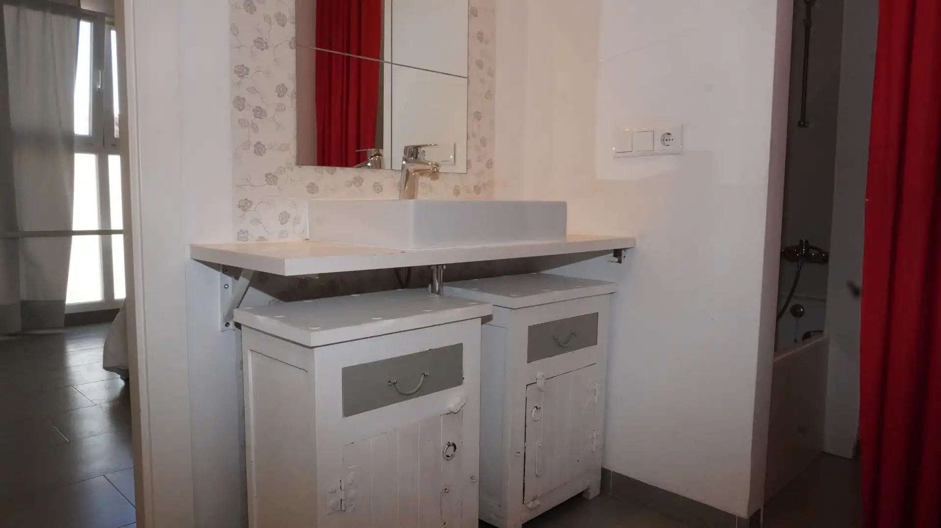 Bany de Àtic de lloguer en Motril amb Aire condicionat, Terrassa i Moblat