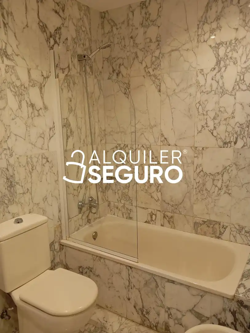 Baño de Piso de alquiler en Las Palmas de Gran Canaria con Amueblado