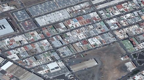 Foto 2 de Piso en venta en Calle Saltona, Argana Alta - Maneje, Arrecife