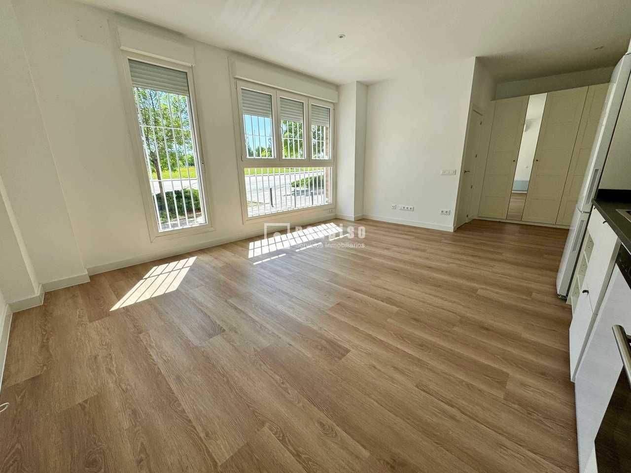 Bedroom of Flat to rent in  Madrid Capital  with Air Conditioner and Heating