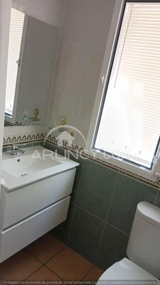 Bathroom of Flat for rent in Alcalá de Guadaira  with Air Conditioner and Furnished